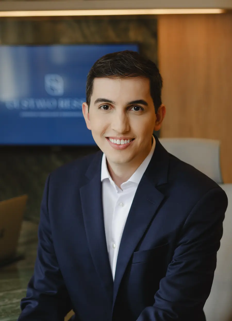 Dr. Gustavo Resstel no consultório